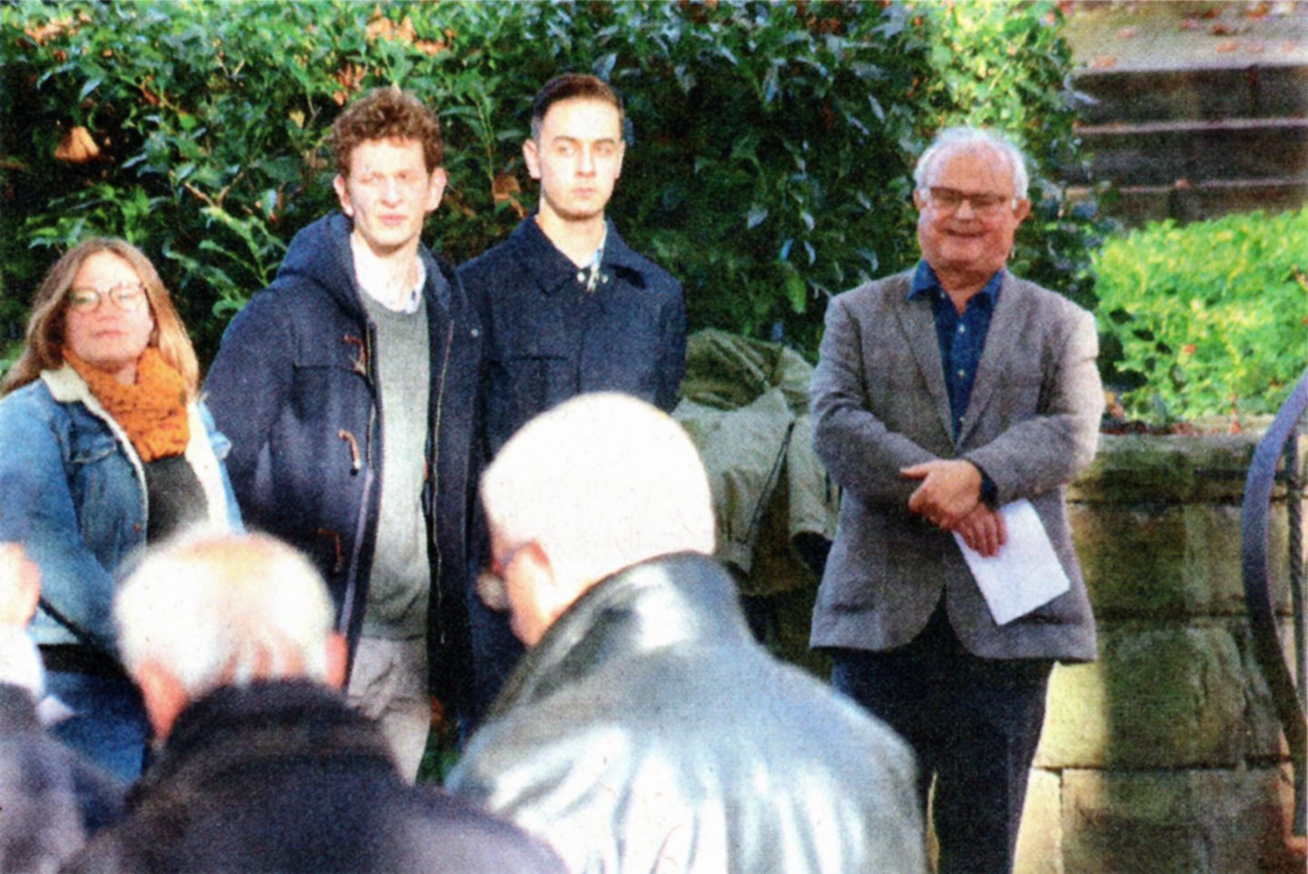 Artikelbild zu "Cronenberger Gedenkstunde zum Volkstrauertag am Ehrenmal - Bewegende Worte in so 'bewegten' Zeiten"